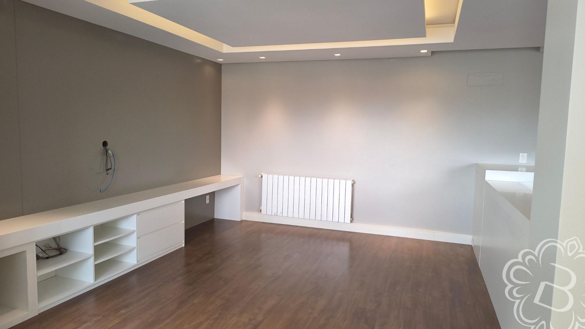 Eiffel Residence Exposição