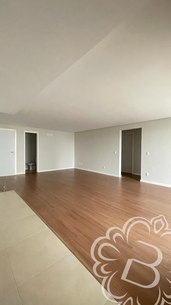 https://www.imoveisbliss.com.br/img/m/0/0/arquivos/040b3d38f99d27571086b8bab8b6c20aa405695f.jpg