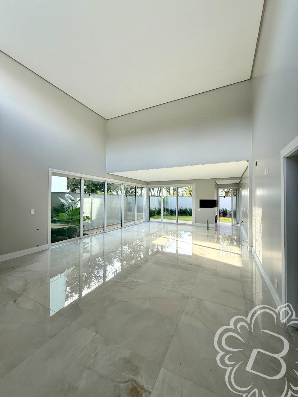 https://www.imoveisbliss.com.br/img/m/0/0/arquivos/0aa3508c5650e71254d15be142766c289dfd9ea5.jpg