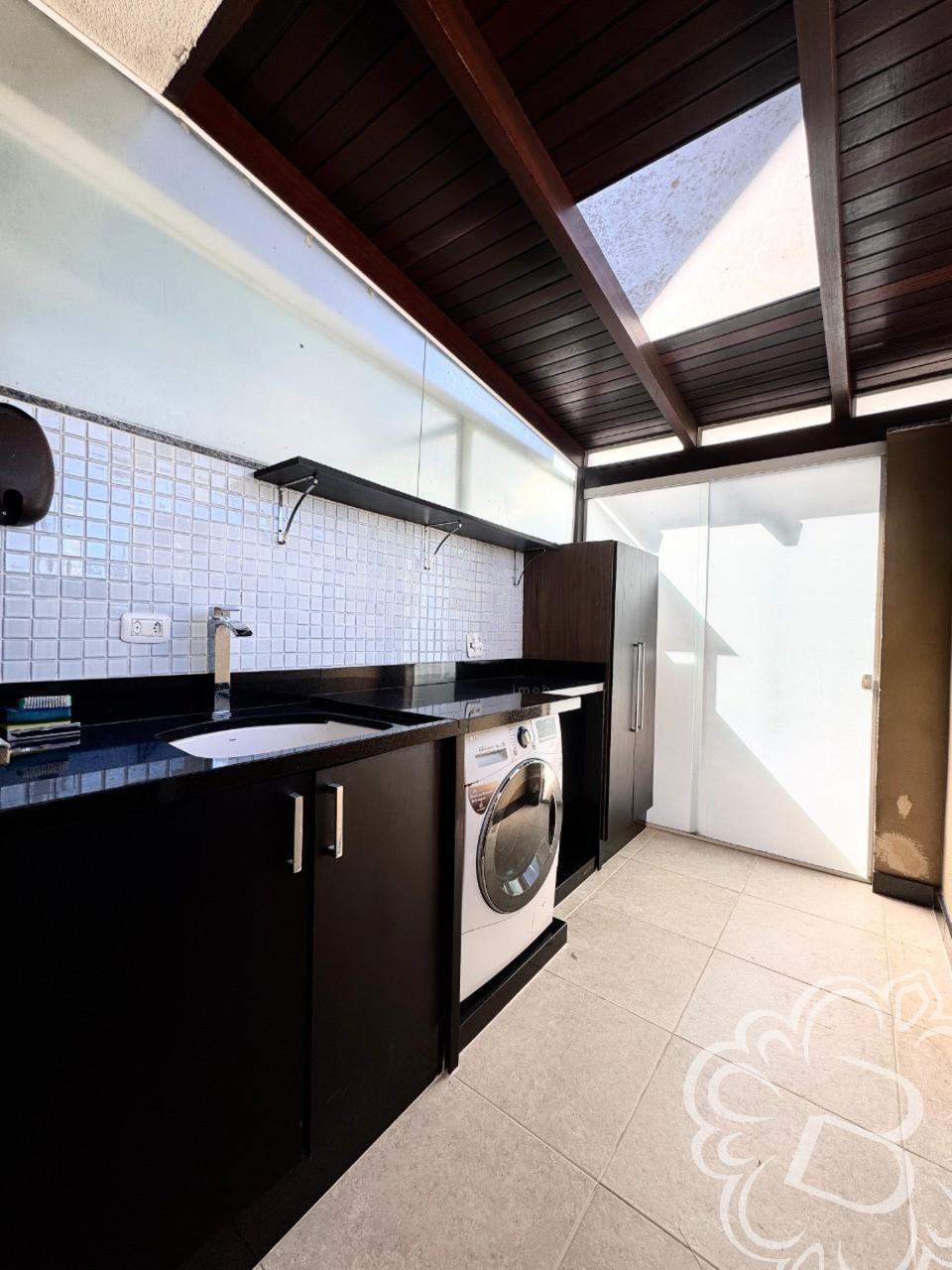 https://www.imoveisbliss.com.br/img/m/0/0/arquivos/13505058908e10b954728975e1bd4a7a8877523b.jpg