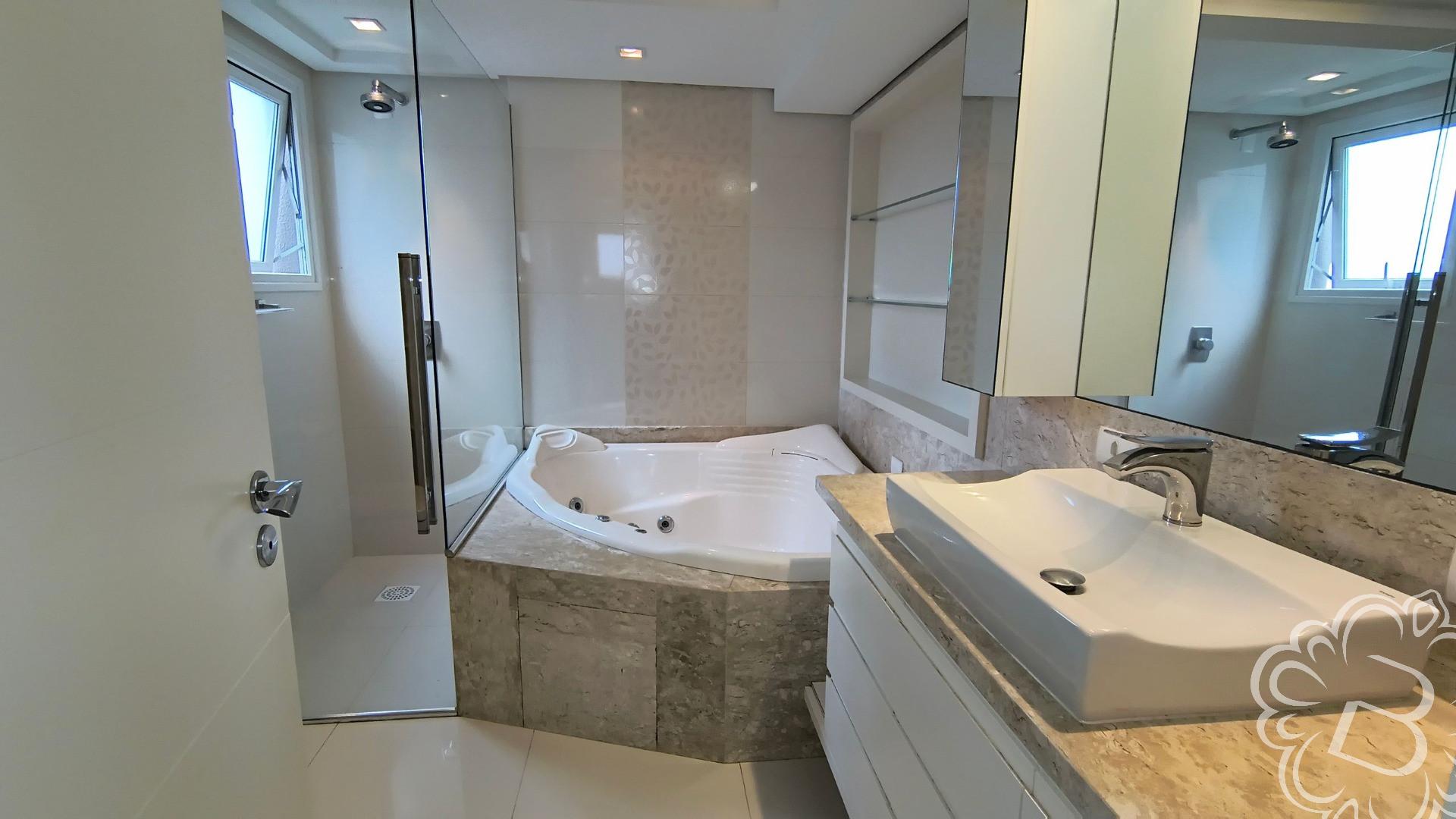 Eiffel Residence Exposição