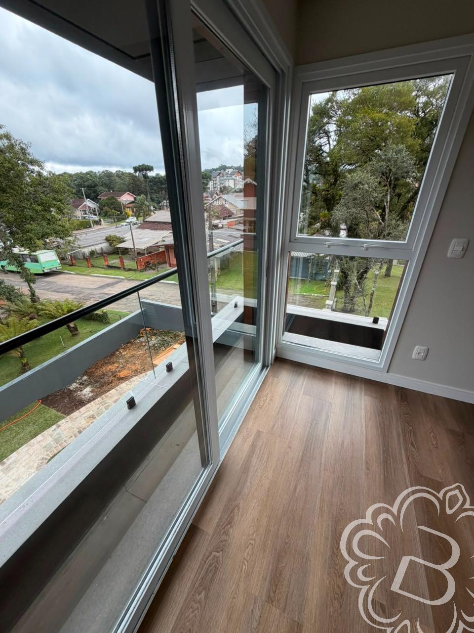 https://www.imoveisbliss.com.br/img/m/0/0/arquivos/25616c8b66e4fa922607612532fa4aec712bb070.jpg