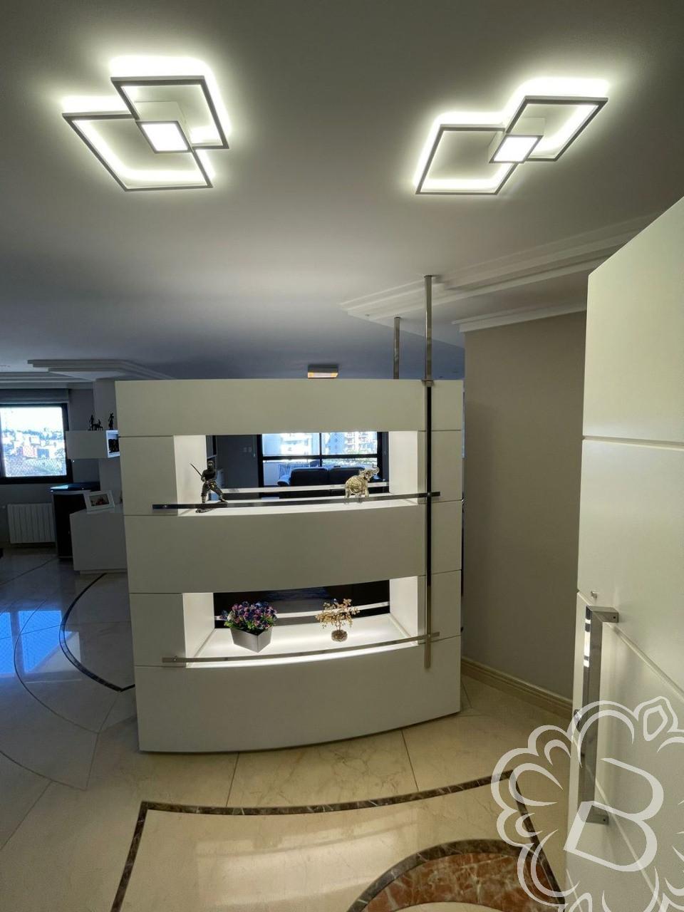 https://www.imoveisbliss.com.br/img/m/0/0/arquivos/2b473ce6dd2c428d9ea4fc6f571b0c1729a7e805.jpg
