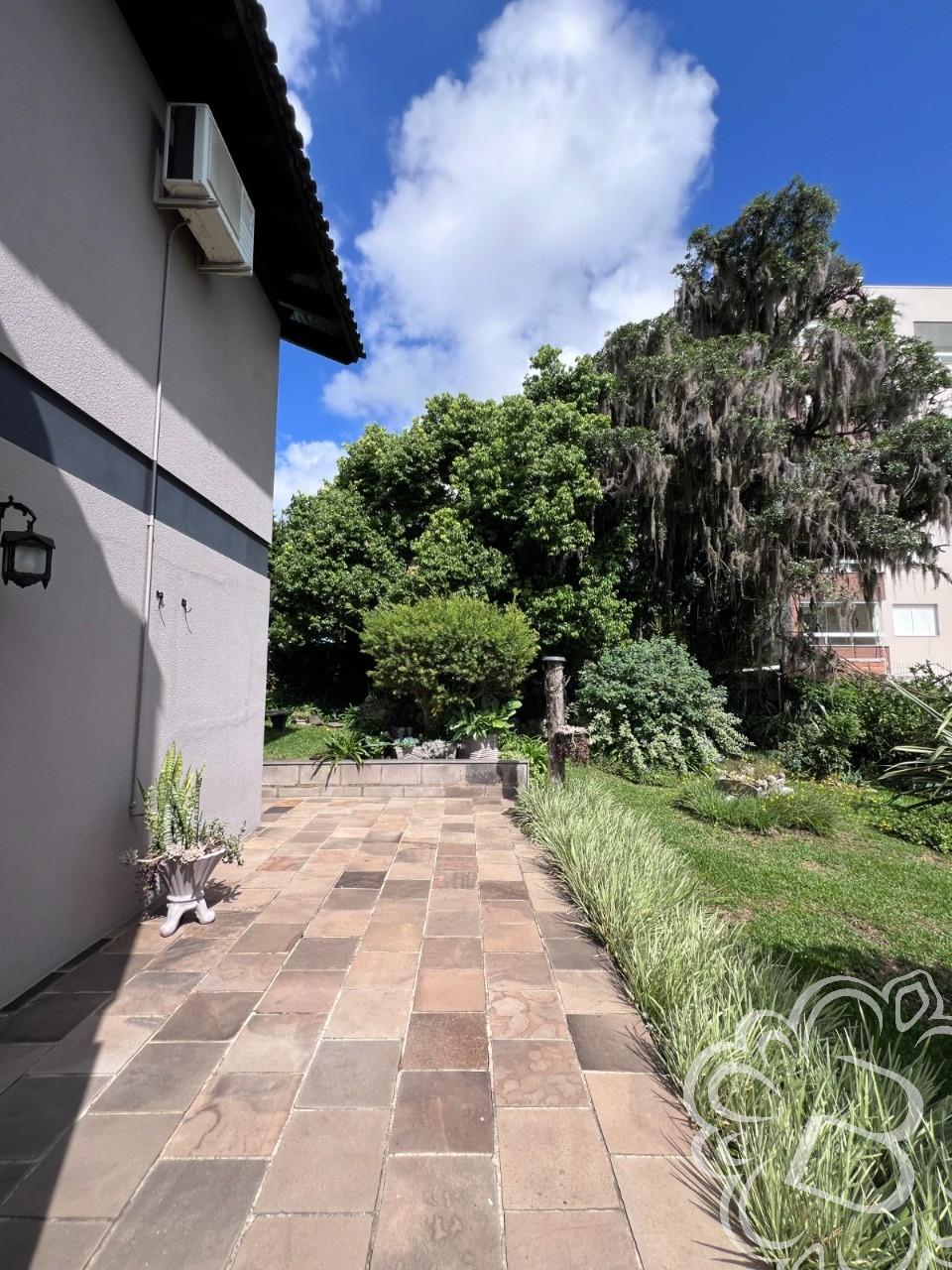 https://www.imoveisbliss.com.br/img/m/0/0/arquivos/5145390b8eb7510f6f630154bd7e56d9e5843362.jpg