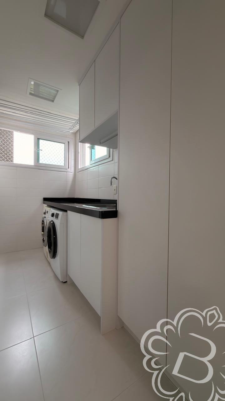 https://www.imoveisbliss.com.br/img/m/0/0/arquivos/556d7c961c764265e8f71730e043c17b43896f0e.jpg