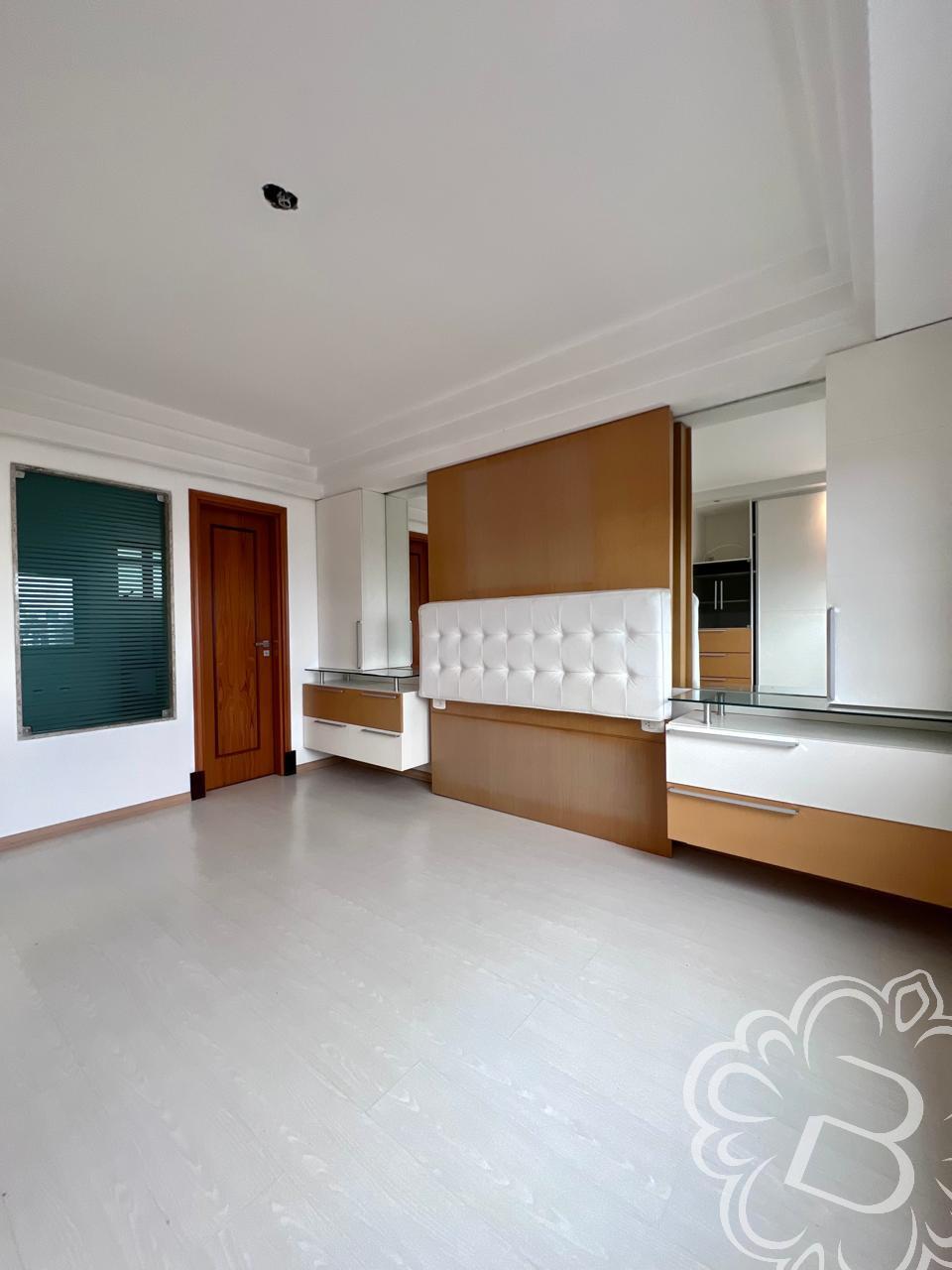 https://www.imoveisbliss.com.br/img/m/0/0/arquivos/574b5cdd9cd68f8a4abe7b945f584031907740bc.jpg