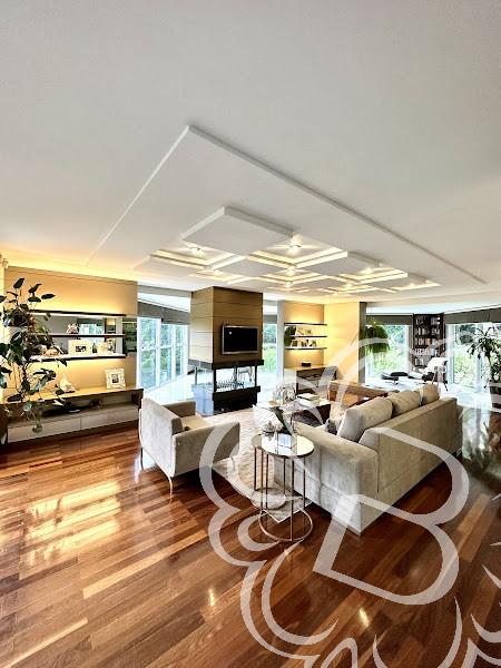 https://www.imoveisbliss.com.br/img/m/0/0/arquivos/58ee4de0bd692a296db8c57ce3f430ddcb2615b9.jpg