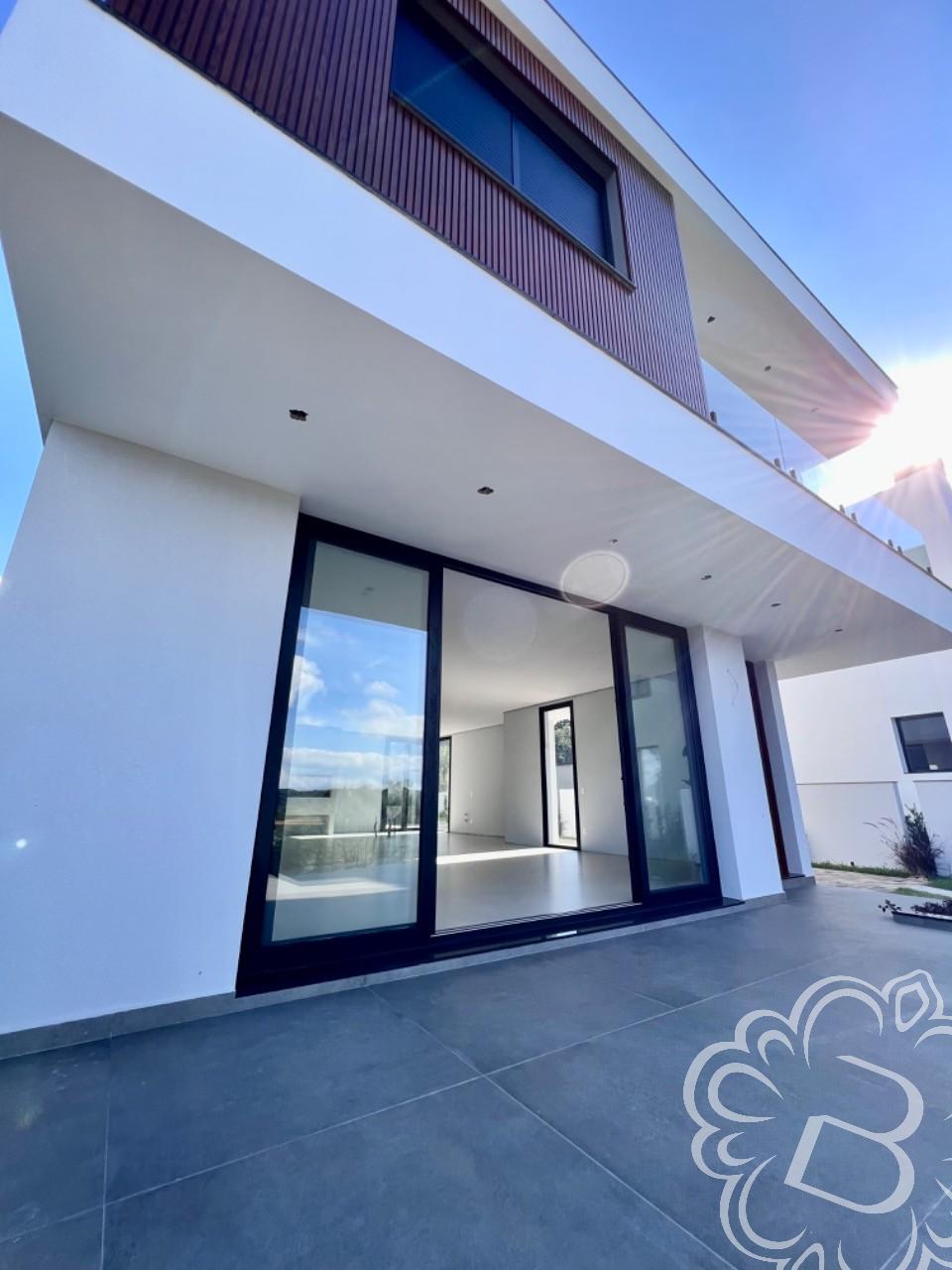 https://www.imoveisbliss.com.br/img/m/0/0/arquivos/5d0503fe807ffcf3aa70da531f8e7fea8c13f36f.jpg