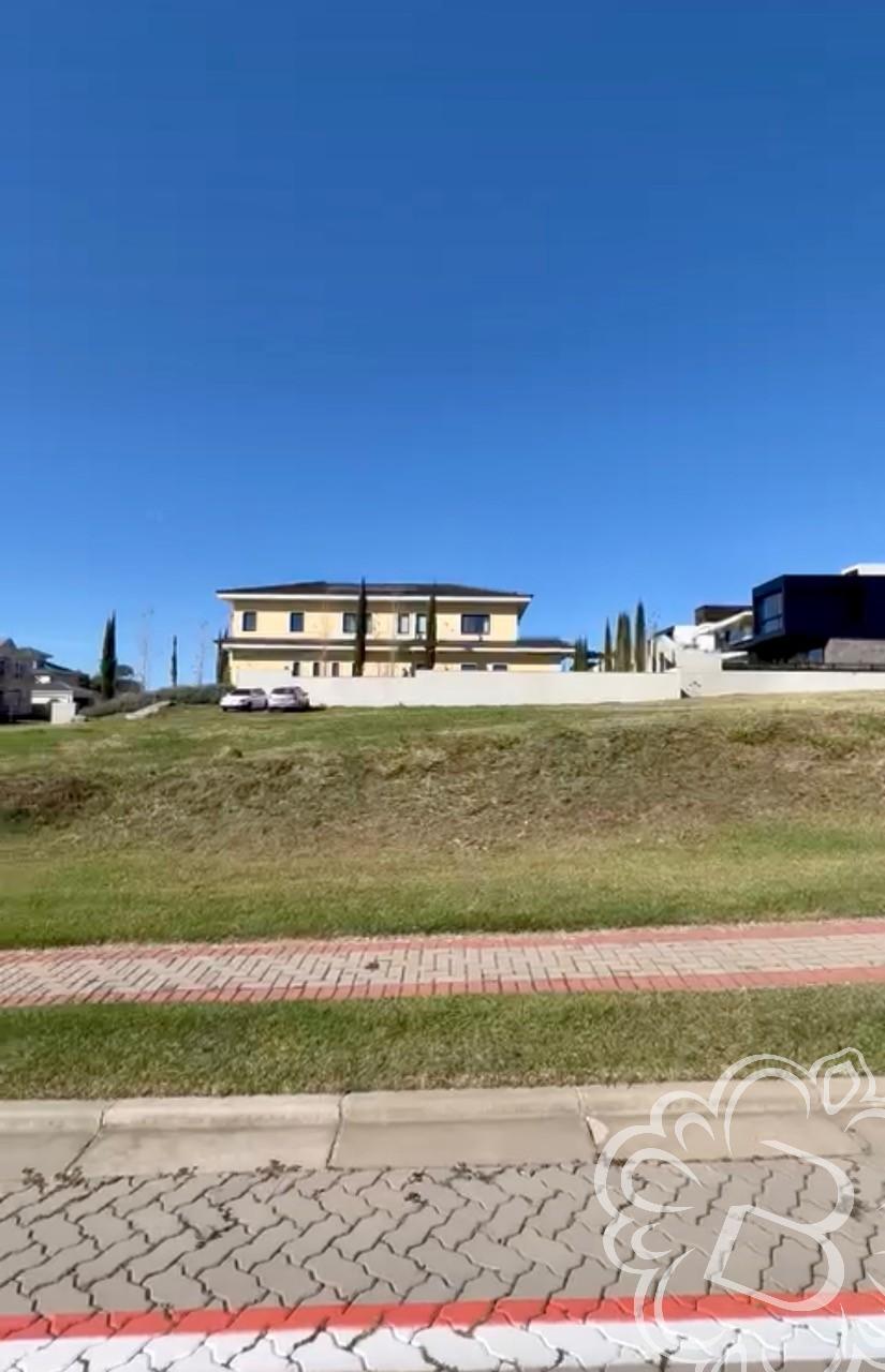 https://www.imoveisbliss.com.br/img/m/0/0/arquivos/5e25cebe696607e1d9d9e2f63058903e838aae60.jpg