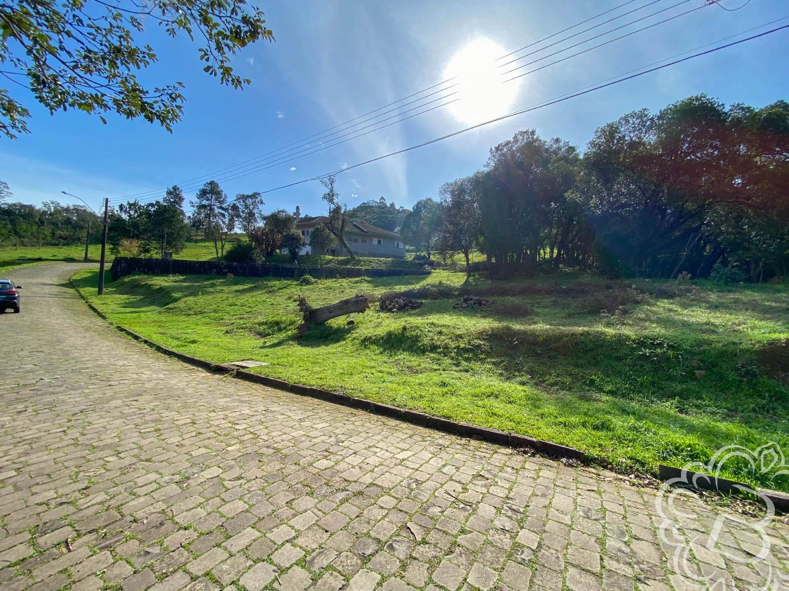 https://www.imoveisbliss.com.br/img/m/0/0/arquivos/5fdf1213bb5890ef2269054f468a8baaa9efd5af.jpg