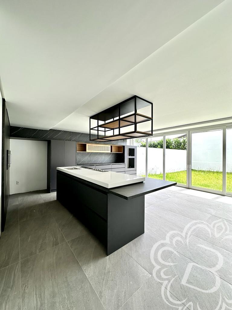 https://www.imoveisbliss.com.br/img/m/0/0/arquivos/78fe06902221c8940a955afc875ff980cdcca4ee.jpg