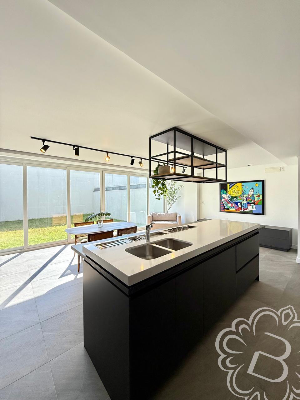 https://www.imoveisbliss.com.br/img/m/0/0/arquivos/80804b43211d8ffadd6c9e9d95df230cb17dfd3d.jpg