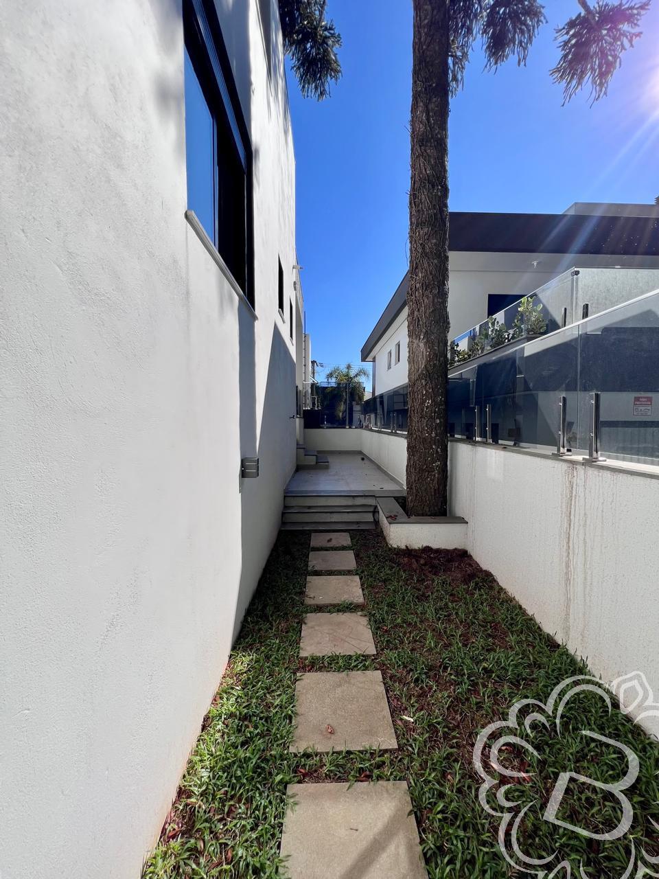 https://www.imoveisbliss.com.br/img/m/0/0/arquivos/83e0ee6f8a223547774c3f72a93dc79cfb478ca5.jpg