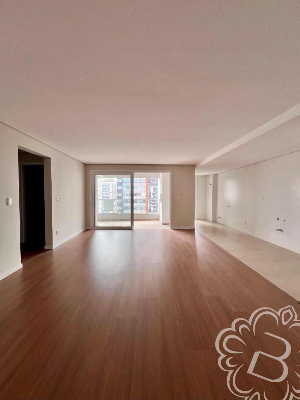 https://www.imoveisbliss.com.br/img/m/0/0/arquivos/8bc729ebecbd3f87cceb1eb4e50abcede4901246.jpg