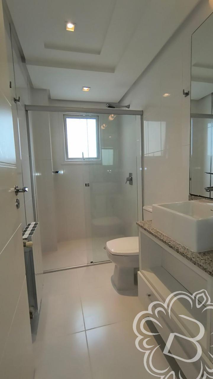 Eiffel Residence Exposição