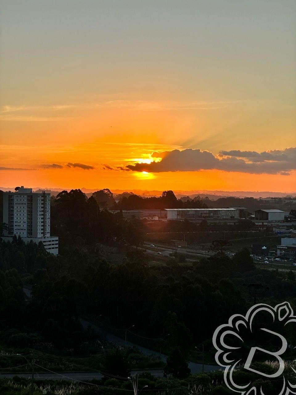 https://www.imoveisbliss.com.br/img/m/0/0/arquivos/a5449723e987737c4aa66e284a225ac199744e93.jpg
