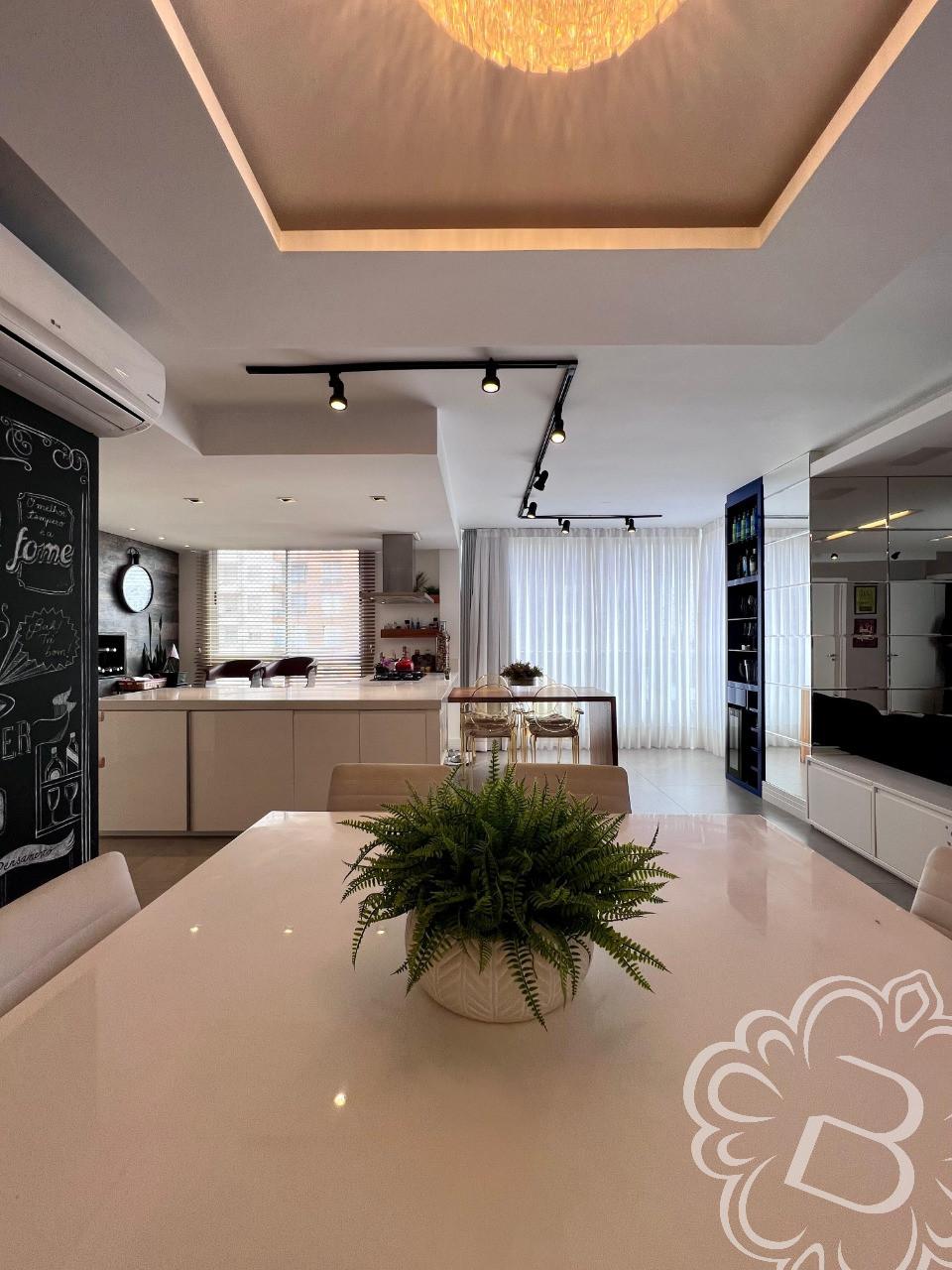 https://www.imoveisbliss.com.br/img/m/0/0/arquivos/aa57e6f2881030c78397082f655d87f8c1ed1bde.jpg