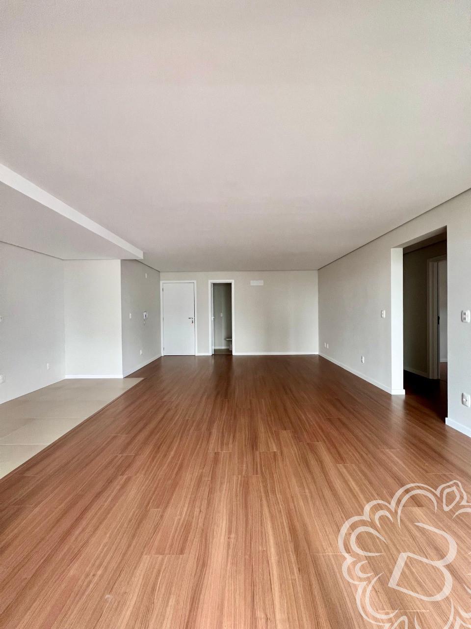 https://www.imoveisbliss.com.br/img/m/0/0/arquivos/b07a091e566609c94a75b705ee10a42e33a64631.jpg