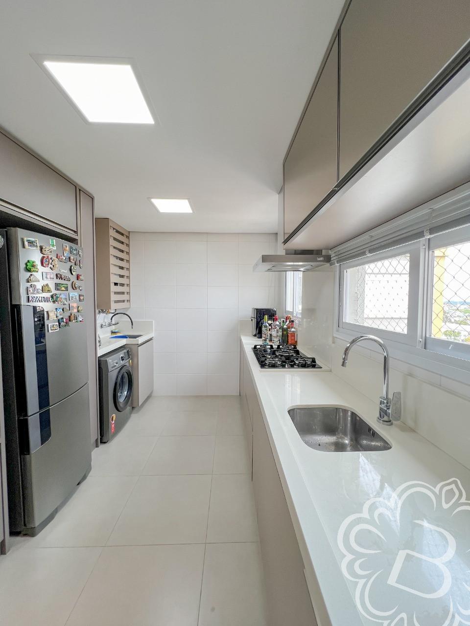 https://www.imoveisbliss.com.br/img/m/0/0/arquivos/bde5ce0ce21a0985bbf34fabc41d26a3c8170350.jpg
