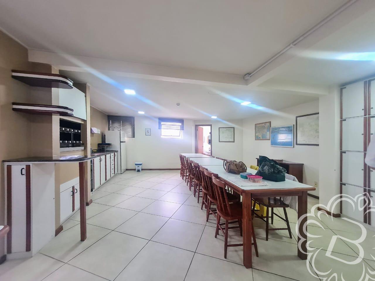 https://www.imoveisbliss.com.br/img/m/0/0/arquivos/c120f4dd121b3a3c30a8a017d01b562f18a6e8a3.jpg
