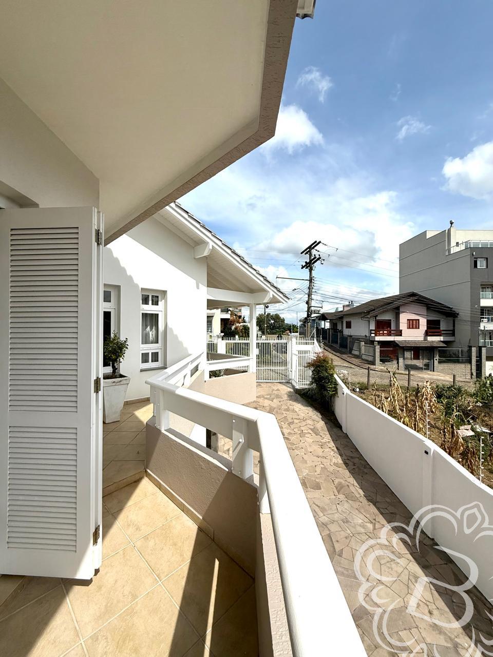 https://www.imoveisbliss.com.br/img/m/0/0/arquivos/c49be3f6d112a36102c71f6851e4c0a626728717.jpg