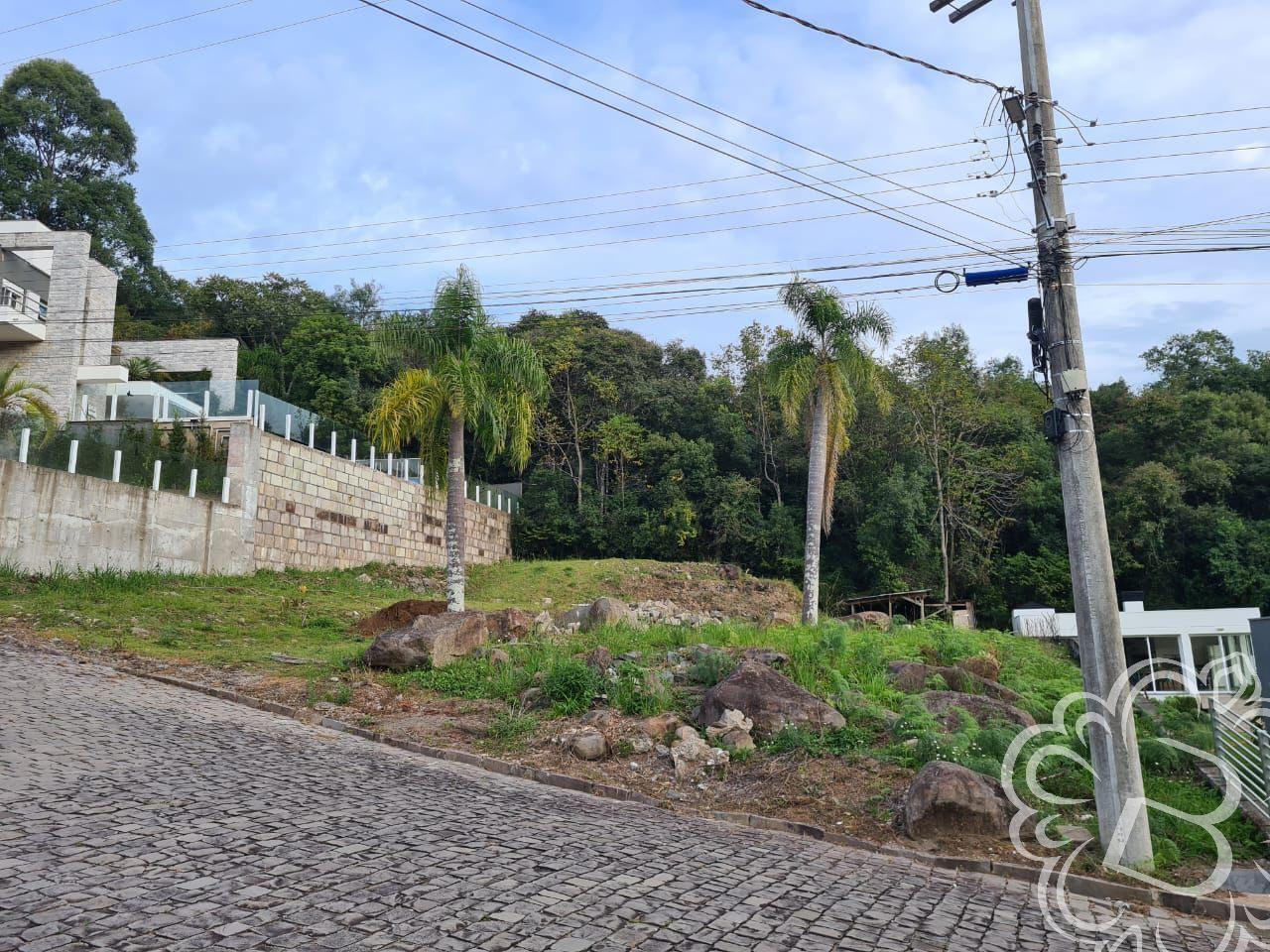Terreno no Condomínio Condado Angel