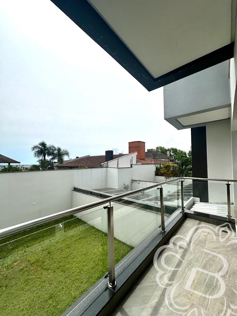 https://www.imoveisbliss.com.br/img/m/0/0/arquivos/da710f5fe7cc6e889ace531ca5e82b78c3a35462.jpg