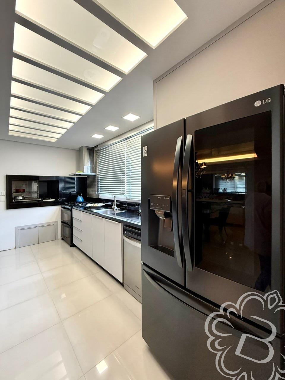 https://www.imoveisbliss.com.br/img/m/0/0/arquivos/e8eecedd477843bf79bca7de5f4fb1146d964172.jpg