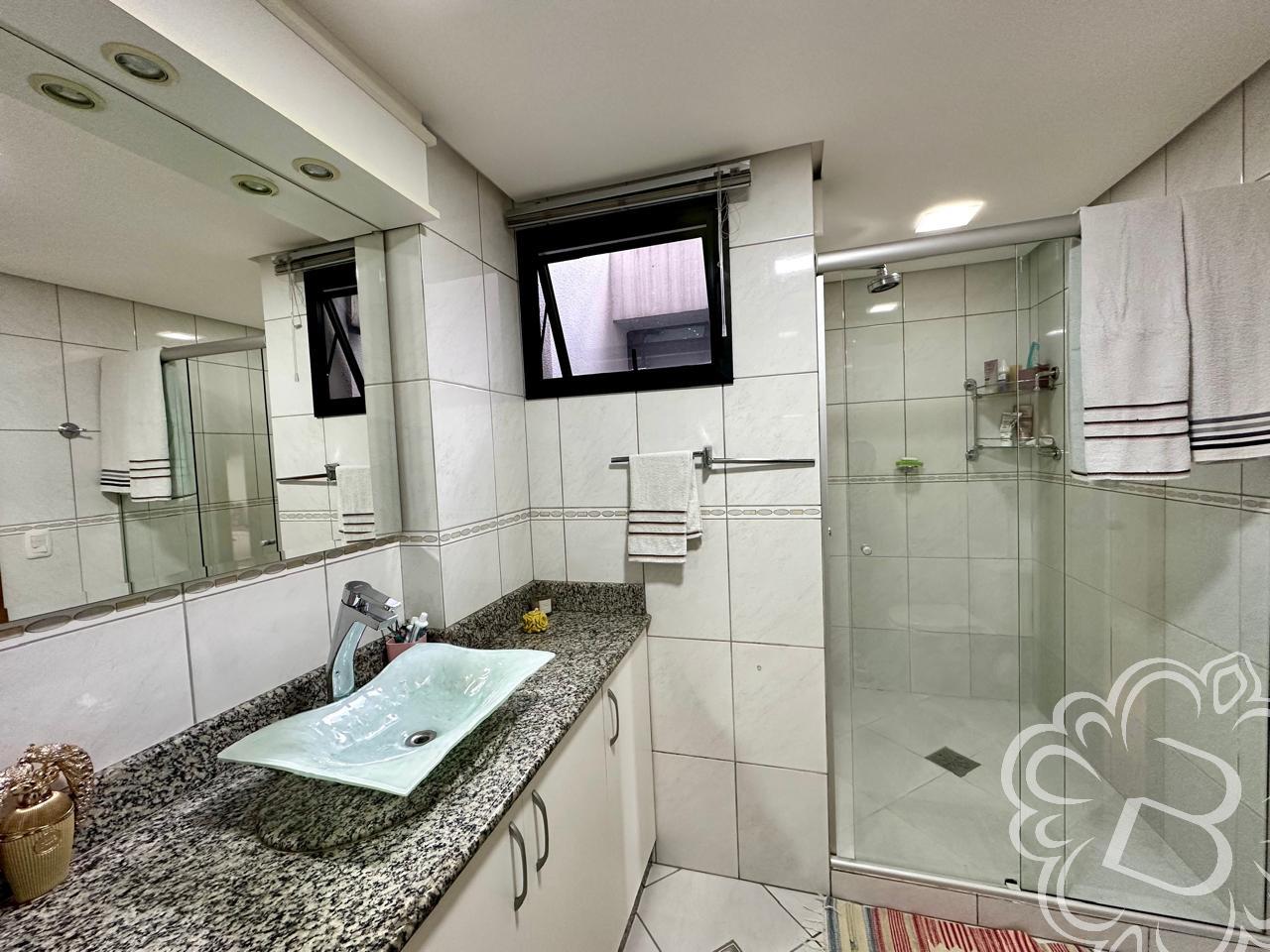 https://www.imoveisbliss.com.br/img/m/0/0/arquivos/eb576606d6ad9a286eafa8607ffa3c455d163692.jpg