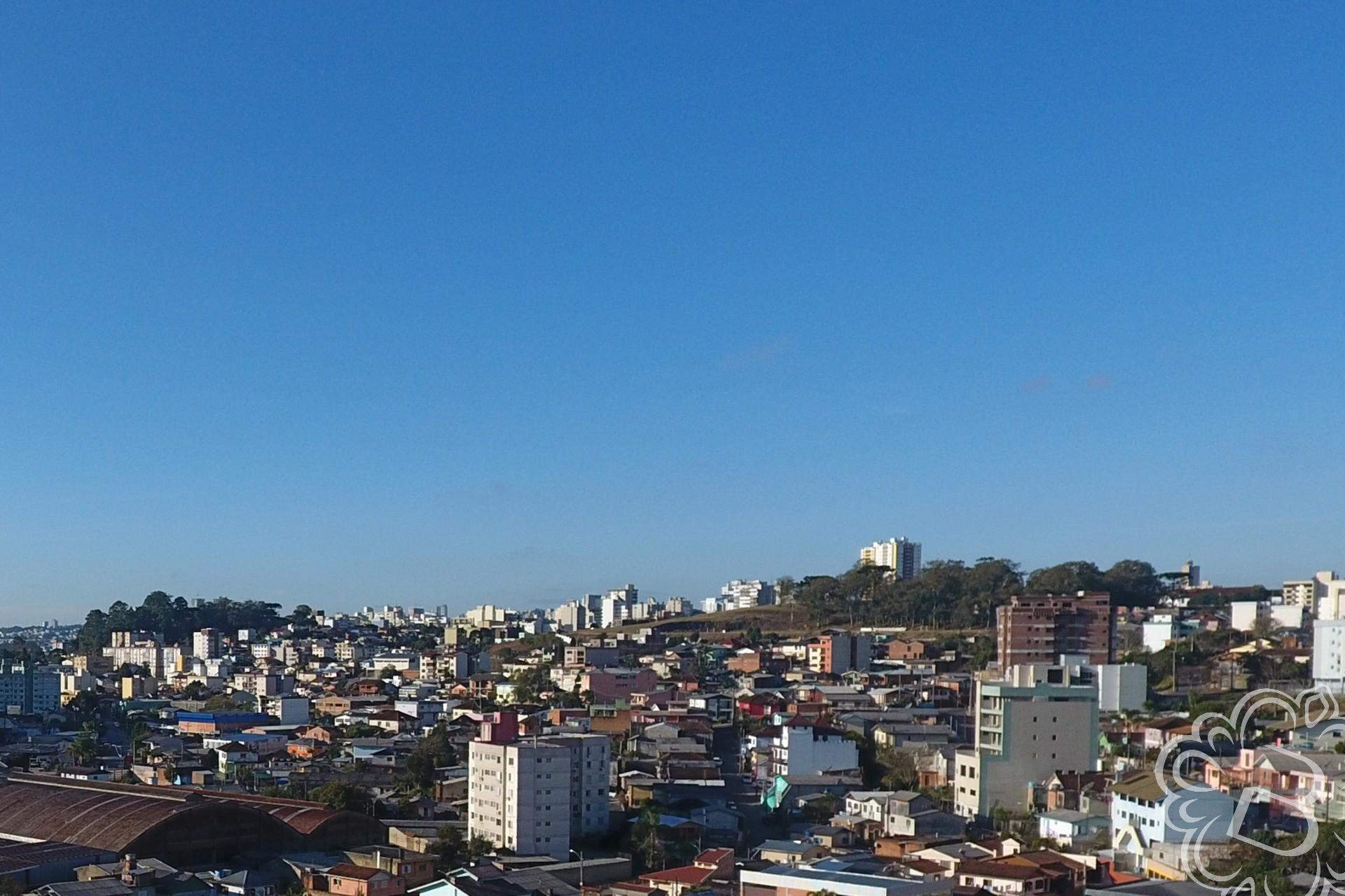 https://www.imoveisbliss.com.br/img/m/0/0/arquivos/ee8905e349febd2e5f1d82447c534ddabbcbe2fc.jpg